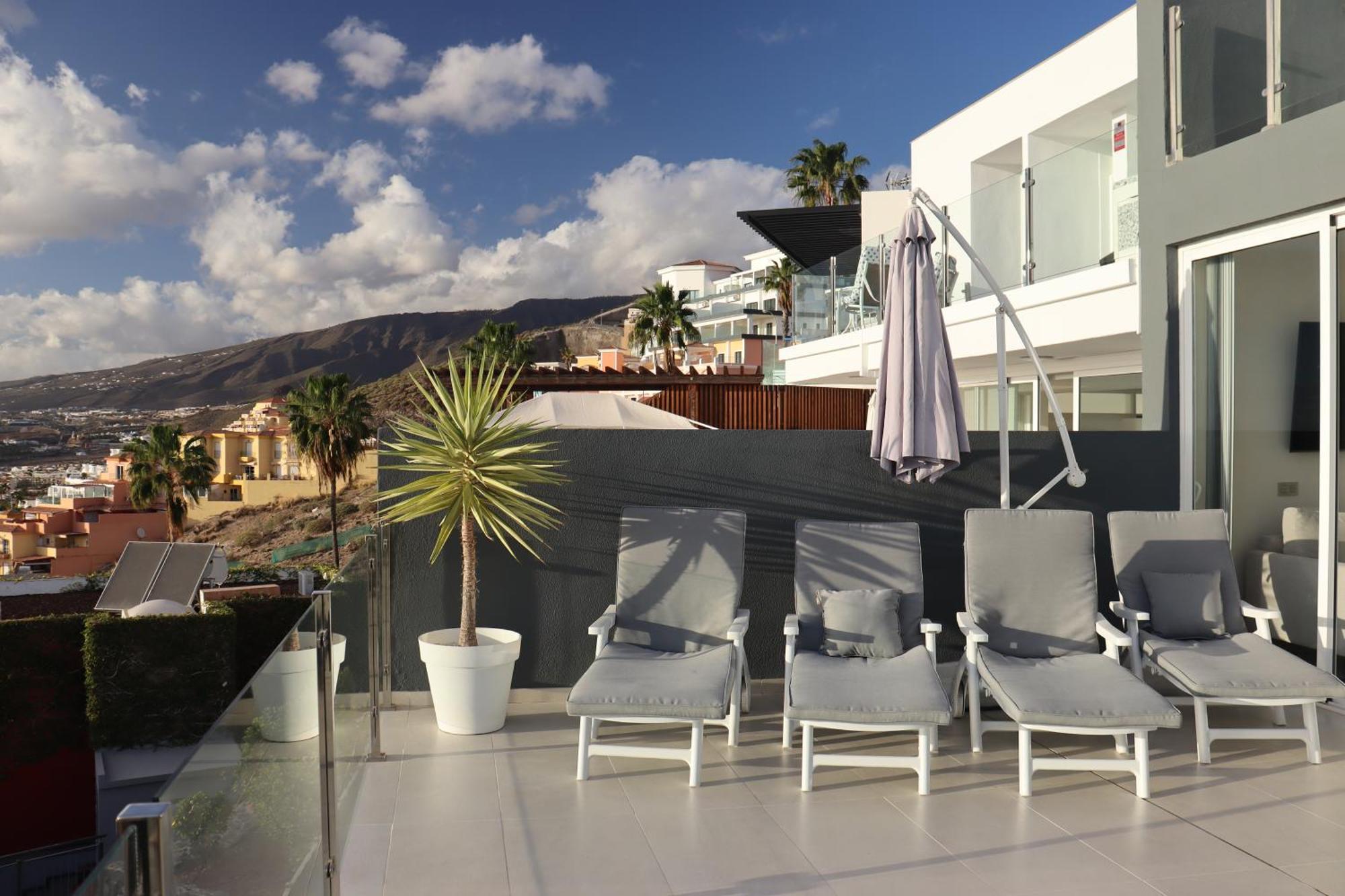 Azure Sky Villa - Panoramic Ocean View, Luxury, San Eugenio Costa Adeje  Εξωτερικό φωτογραφία