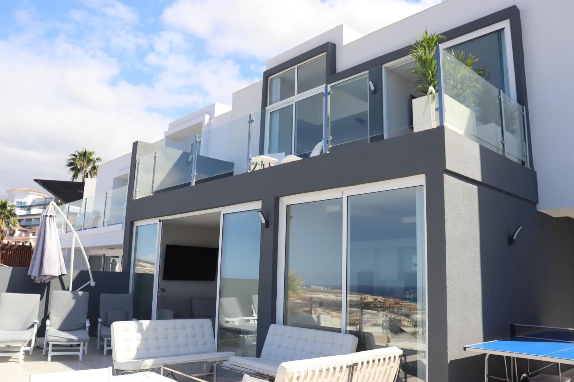 Azure Sky Villa - Panoramic Ocean View, Luxury, San Eugenio Costa Adeje  Εξωτερικό φωτογραφία